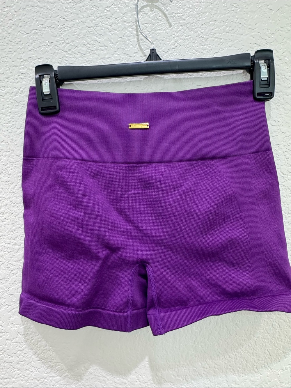 Fresought Seamless High Rise Scrunch Butt Athletic Shorts Size Small